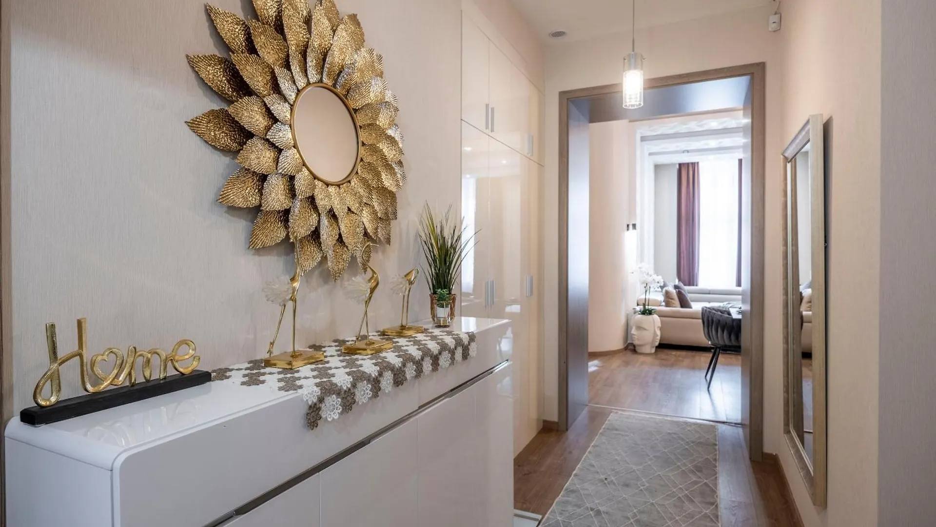 Exclusive N' Grand City Center Residence With 5 Bedrms Budapeste Hungria