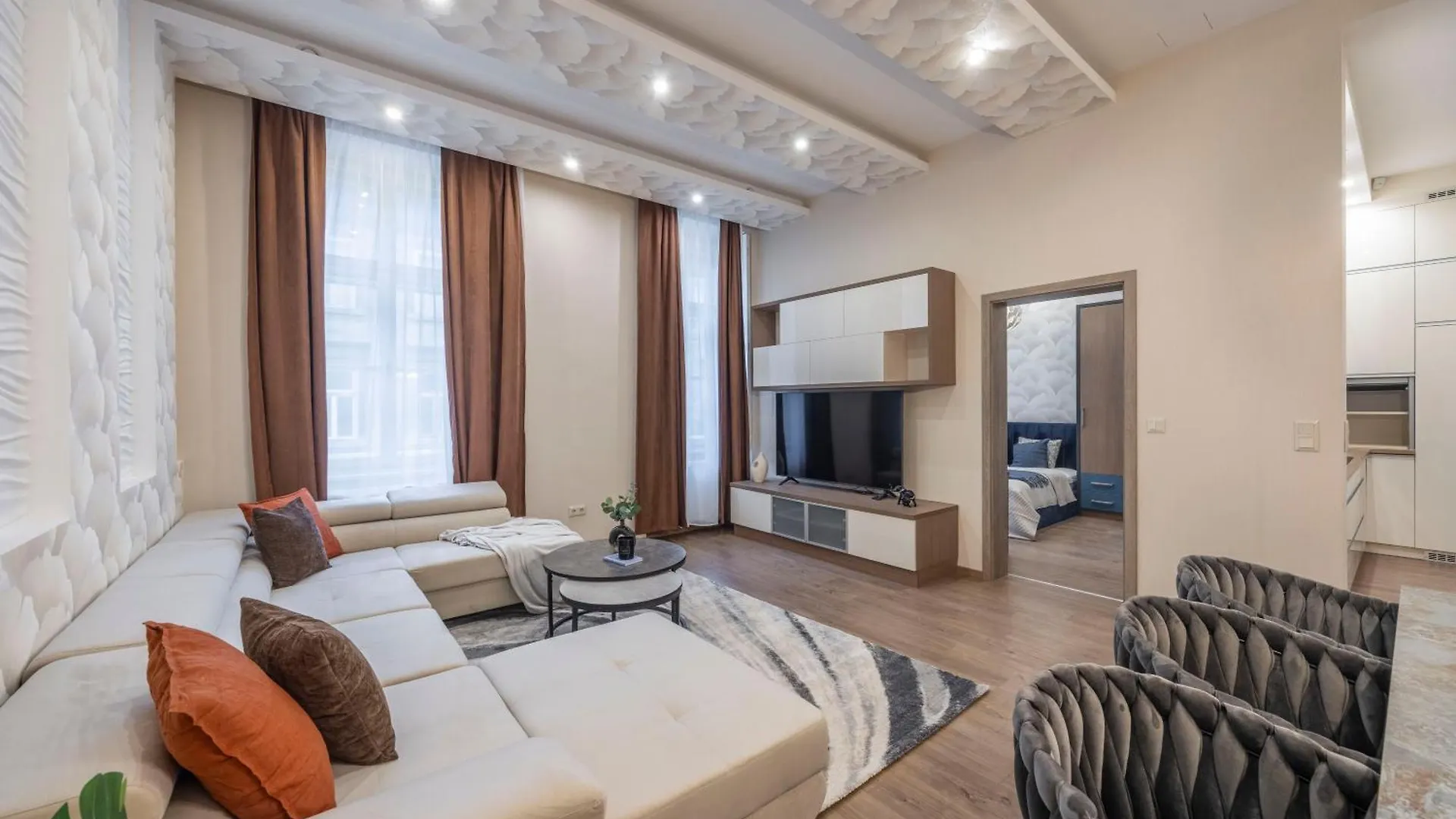 Exclusive N' Grand City Center Residence With 5 Bedrms Budapest Hungary