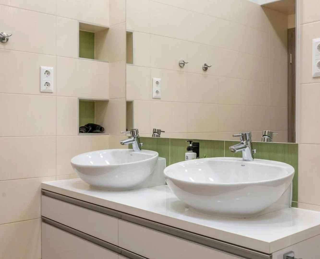 Exclusive N' Grand City Center Residence With 5 Bedrms Budapest