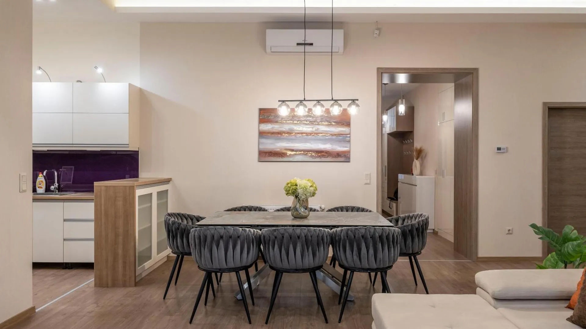 Exclusive N' Grand City Center Residence With 5 Bedrms Budapest Apartment