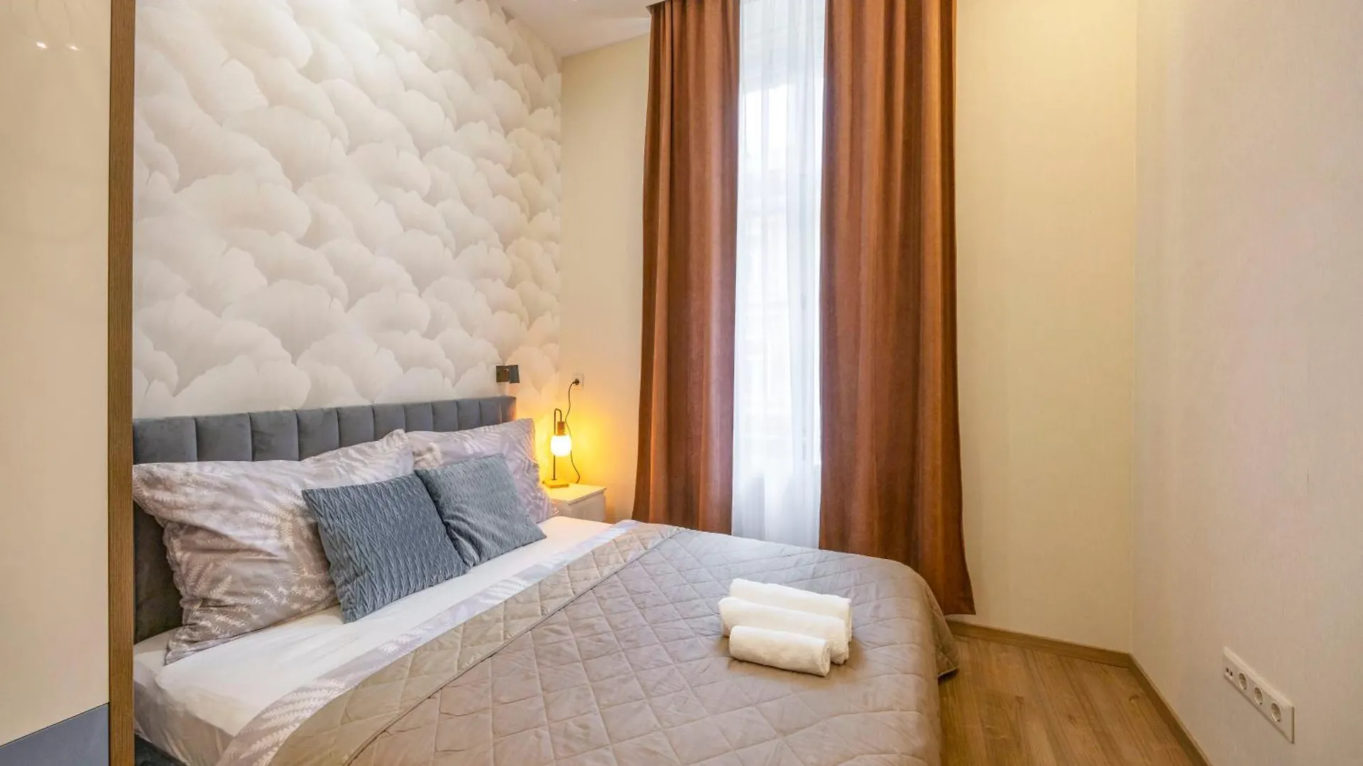 Exclusive N' Grand City Center Residence With 5 Bedrms Budapest Hungary