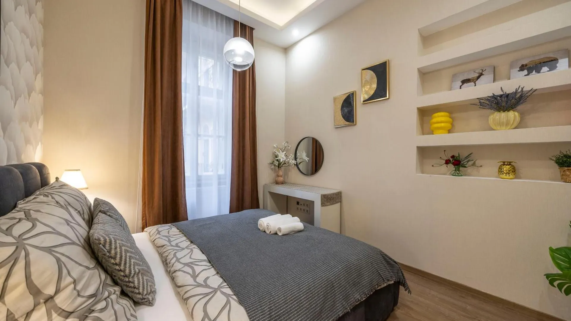 Apartment Exclusive N' Grand City Center Residence With 5 Bedrms Budapest